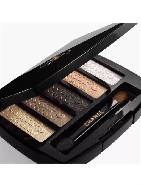 CHANEL LUMIÈRE GRAPHIQUE Exclusive Creation Eyeshadow .